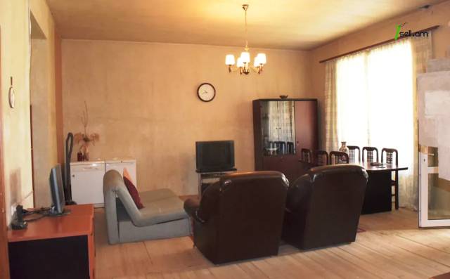 5 սենյականոց բնակարան Ավետիք Իսահակյանի փողոցում, 227 ք.մ., 2 սանհանգույց, բարձր առաստաղներ