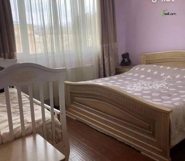 3 սենյականոց բնակարան Ավանեսովի փողոցում, 78 ք.մ., բարձր առաստաղներ, կապիտալ վերանորոգված, քարե շենք