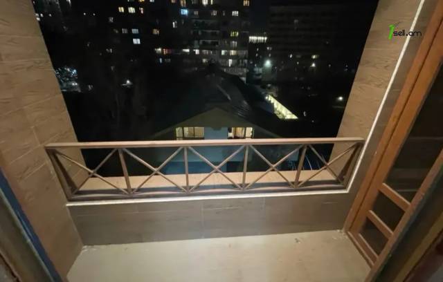 4 սենյականոց բնակարան նորակառույց շենքում, Zaqyan Street, 180 քմ, 3+ սանհանգույց, մի քանի պատշգամբ