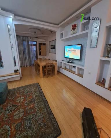 3 սենյականոց բնակարան Տերյան փողոցում, 110 քմ, նախավերջին հարկ, կապիտալ վերանորոգված, քարե շենք