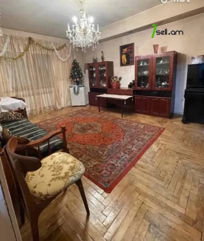 3 սենյականոց բնակարան Զաքարիա Սարկավագի փողոցում, 82 ք.մ., նախավերջին հարկ, մասնակի վերանորոգում