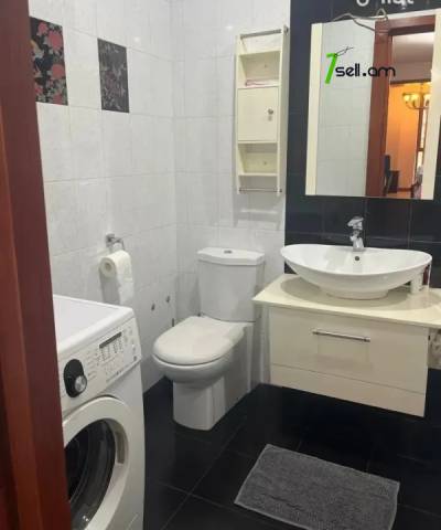 3 սենյականոց բնակարան նորակառույց շենքում Արամի փողոցում, 143 քմ, 4/13 հարկ, 2 սանհանգույց