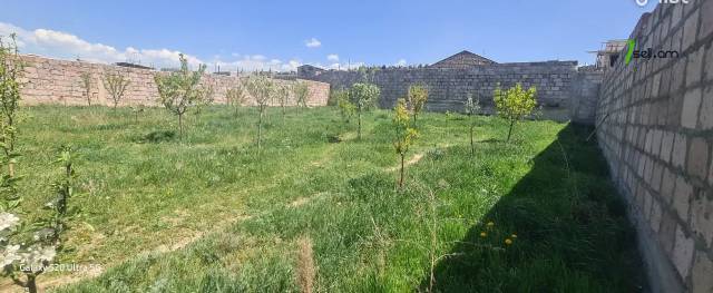 Մեկ հարկանի տուն 22-րդ փողոցում Առինջում, 120 քմ, 2 սանհանգույց, կապիտալ վերանորոգված