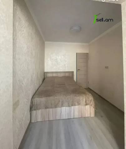 2 սենյականոց բնակարան Հակոբ Հակոբյան փողոցում, 50 ք.մ., եվրովերանորոգված, քարե շենք