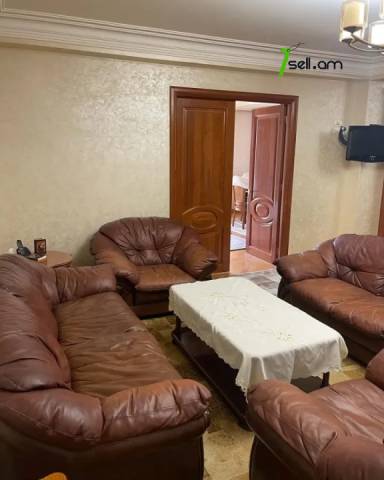 6 սենյականոց բնակարան նորակառույց շենքում Բաբայան փողոցում, 180 ք.մ., 2 սանհանգույց