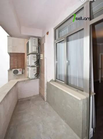 4 սենյականոց բնակարան նորակառույց շենքում, Ծիծեռնակաբերդի խճուղի, 160 ք.մ., 2 սանհանգույց