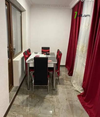 3 սենյականոց բնակարան, Դավթաշեն 2-րդ թաղամաս, 78 քմ, 2/9 հարկ, կապիտալ վերանորոգված