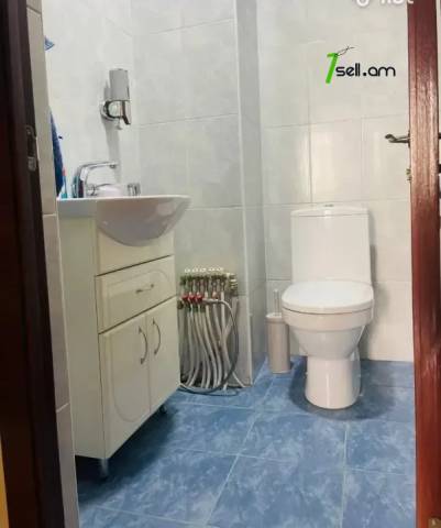 3 սենյականոց բնակարան նորակառույց շենքում Ծարավ աղբյուրի փողոցում, 96 ք.մ., բարձր առաստաղներ