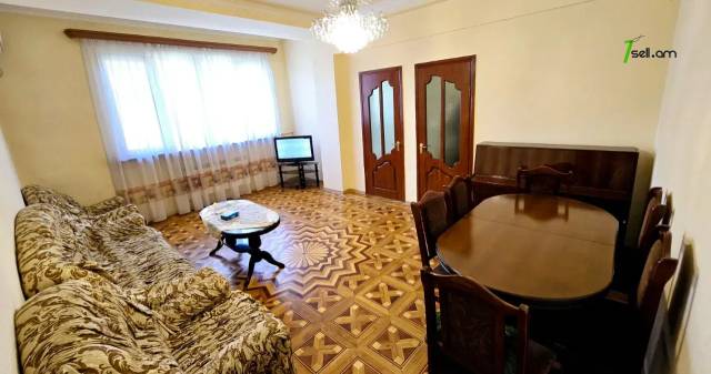 3 սենյականոց բնակարան Դերենիկ Դեմիրճյանի փողոցում, 80 քմ, 3/9 հարկ, եվրովերանորոգված