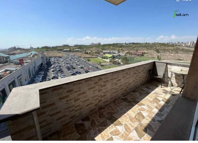 Ընդարձակ 3 սենյականոց բնակարան նորակառույց շենքում, Ծիծեռնակաբերդի խճուղի, 183 ք.մ., 7/12 հարկ