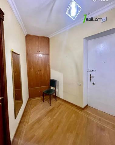 2 սենյականոց բնակարան Բաղրամյան պողոտայում, 60 ք.մ., նախավերջին հարկ, բարձր առաստաղներ