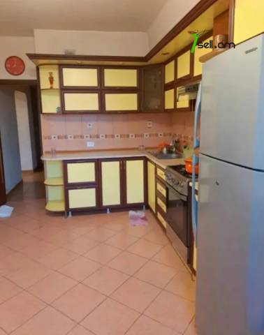 3 սենյականոց բնակարան Ֆրունզեի փողոցում, 102 քմ, 7/9 հարկ, 2 սանհանգույց, կապիտալ վերանորոգված