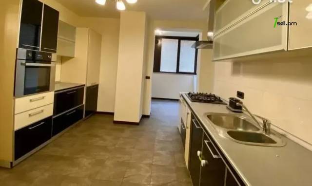 3 սենյականոց բնակարան նորակառույց շենքում Վազգեն Սարգսյանի փողոցում, 114 ք.մ., 3+ սանհանգույց
