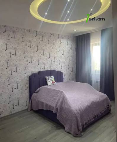 Երկու հարկանի տուն Արաբկիրում, 500 ք.մ., 2 սանհանգույց, դիզայներական ոճով վերանորոգված