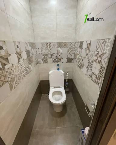 3 սենյականոց բնակարան Բագրատունյաց պողոտայում, 100 ք.մ., 2/5 հարկ, մի քանի պատշգամբ