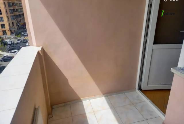 3 սենյականոց բնակարան Ամիրյան փողոցում, 65 քմ, 6/10 հարկ, եվրովերանորոգված