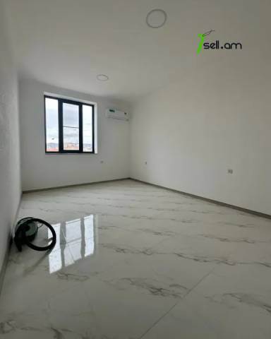 3 սենյականոց բնակարան նորակառույց շենքում Արցախի պողոտայում, 125 ք.մ., 2 սանհանգույց