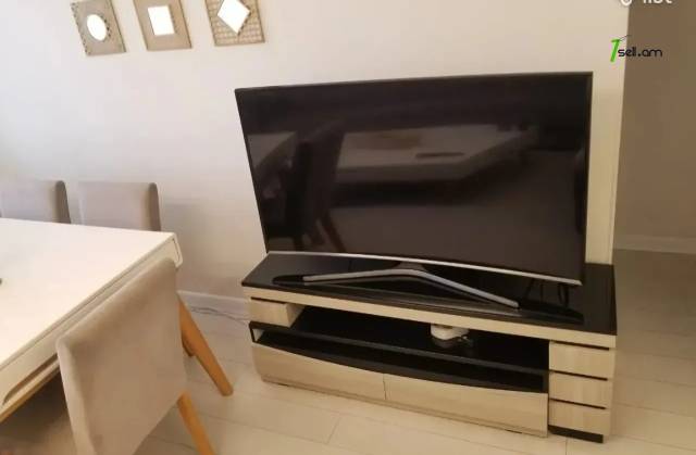 3 սենյականոց բնակարան նորակառույց շենքում Գրիբոյեդովի փողոցում, 77 քմ, 6/15 հարկ, 2 սանհանգույց