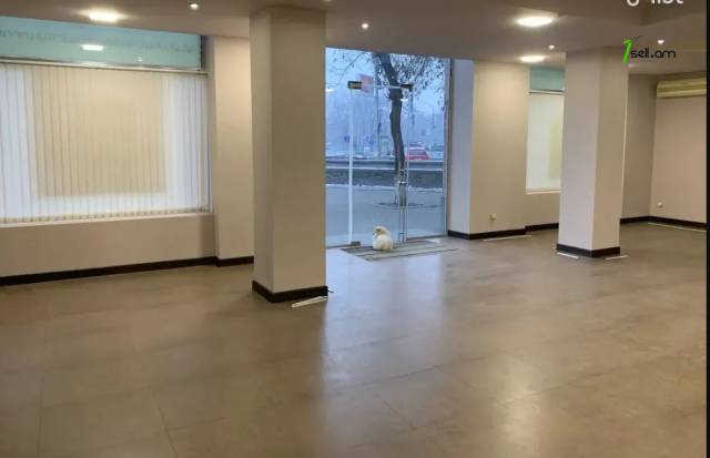 Գրասենյակային տարածք Խանջյան փողոցում կենտրոնում, 260 ք.մ.