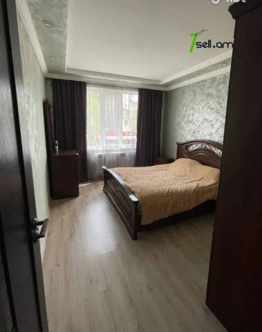 3 սենյականոց բնակարան Բաշինջաղյան փողոցում, 90 ք.մ., 3/5 հարկ, եվրովերանորոգված, քարե շենք