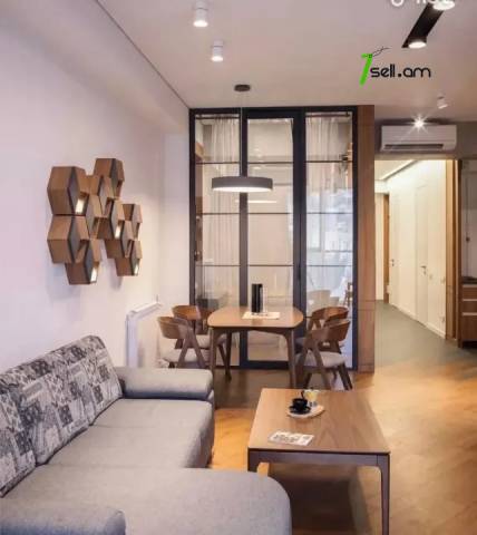 3 սենյականոց բնակարան նորակառույց շենքում Միքայել Նալբանդյանի փողոցում, 78 ք.մ., բարձր առաստաղներ