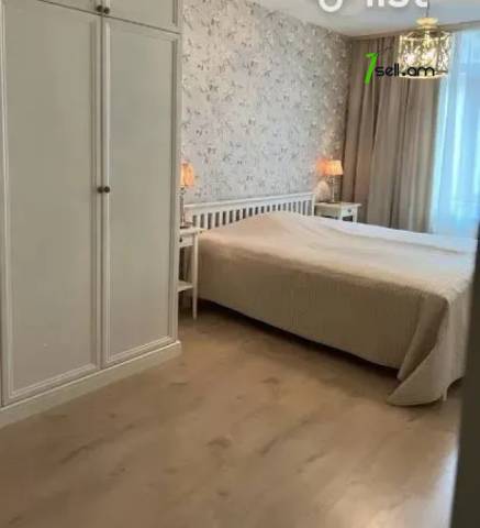 3 սենյականոց բնակարան նորակառույց շենքում Եկմալյան փողոցում, 80 ք.մ., 2 սանհանգույց