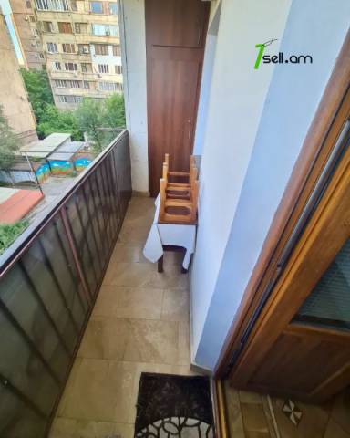 3 սենյականոց բնակարան Կոմիտասի պողոտայում, 82 քմ, 5/12 հարկ, 2 սանհանգույց, կապիտալ վերանորոգված