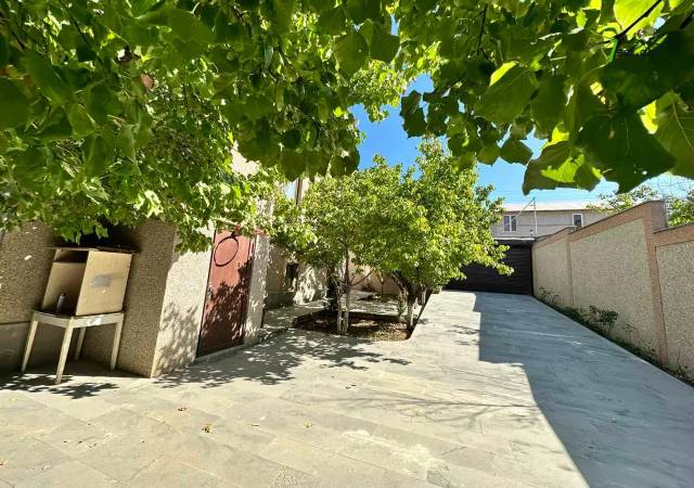 Երեք հարկանի քարե տուն, Նոյ թաղամաս Մալաթիա Սեբաստիայում, 360 ք.մ., 3+ սանհանգույց