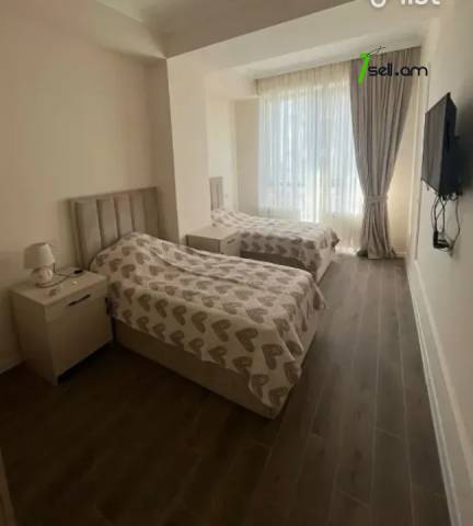 3 սենյականոց բնակարան նորակառույց շենքում Կարապետ Ուլնեցու փողոցում, 105 ք.մ., 9/16 հարկ