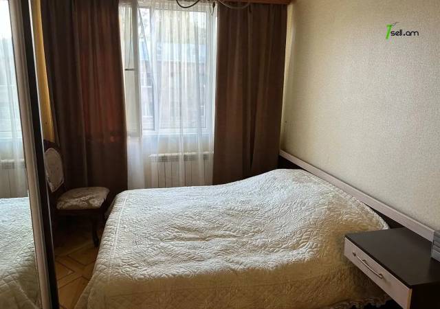 4 սենյականոց բնակարան Մամիկոնյանց փողոցում, 94 ք.մ., նախավերջին հարկ, կապիտալ վերանորոգված