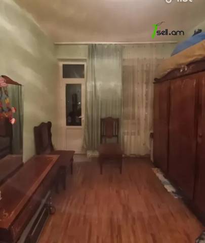 2 սենյականոց բնակարան Լուկաշինի փողոցում, 64 ք.մ., նախավերջին հարկ, մի քանի պատշգամբ