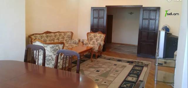 4 սենյականոց բնակարան Կոմիտասի պողոտայում, 110 քմ, նախավերջին հարկ, 2 սանհանգույց, բարձր առաստաղներ