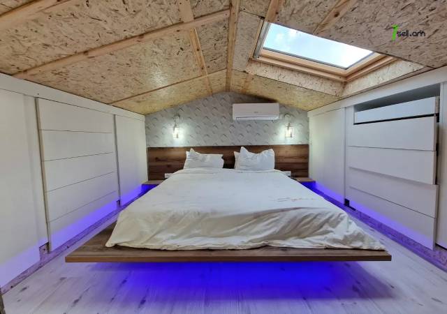 Երեք հարկանի քարե տուն, Նորք-Մարաշ վարչական շրջան Նորք Մարաշում, 300 ք.մ., 3+ սանհանգույց