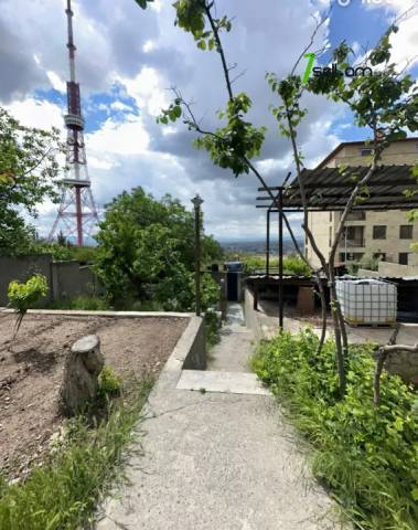 Երկու հարկանի քարե տուն Գևորգ Հովսեփյանի փողոցում Նորք Մարաշում, 282 քմ, 2 սանհանգույց