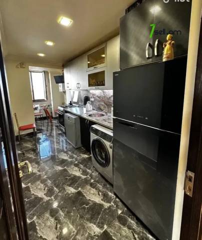 3 սենյականոց բնակարան Դավիթ Մալյան փողոցում, 79 ք.մ., եվրովերանորոգված, քարե շենք