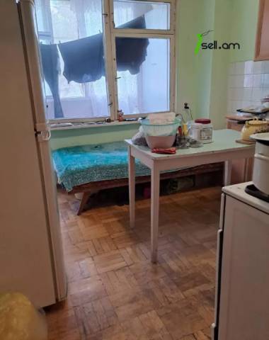 1 սենյականոց բնակարան Խորենացու փողոցում, 40 ք.մ., 2/10 հարկ