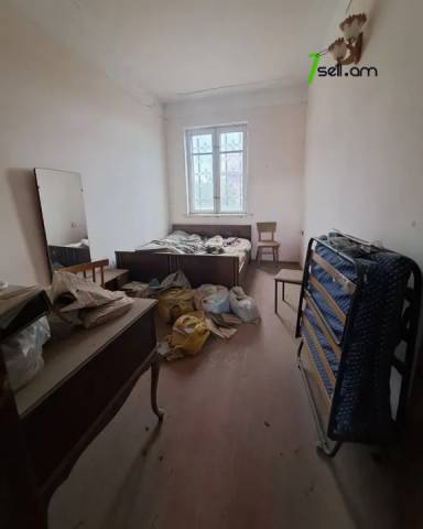 Երկու հարկանի քարե տուն Խարբերդի Աջափնյակ փողոցում Շենգավիթում, 1180 ք.մ.