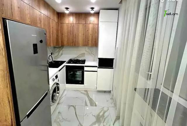 3 սենյականոց բնակարան Արամ Խաչատրյանի փողոցում, 80 քմ, 2/5 հարկ, դիզայներական ոճով վերանորոգված