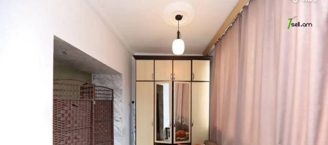 3 սենյականոց բնակարան, Զաքյան փողոցի 1-ին նրբանցք, 78 ք.մ., նախավերջին հարկ, կապիտալ վերանորոգված