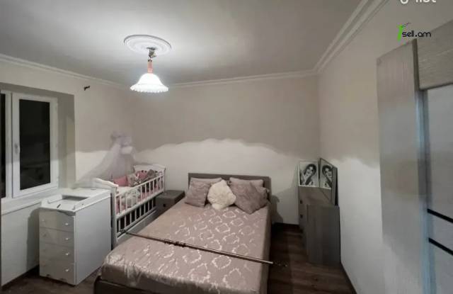 Մեկ հարկանի քարե տուն Գաջագործների 2-րդ փողոցում Արաբկիրում, 90 քմ, եվրովերանորոգված