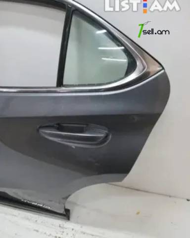 Lexus UX հետևի ձախ դուռ