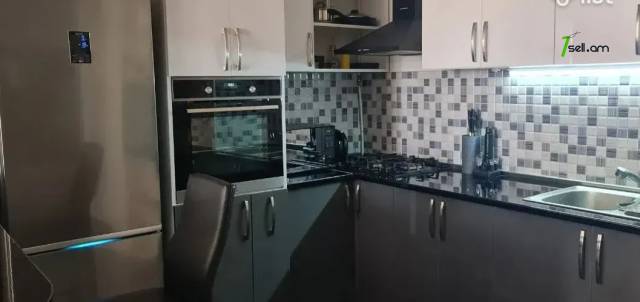 2 սենյականոց բնակարան նորակառույց շենքում Վերին Անտառային փողոցում, 70 ք.մ., 2/15 հարկ