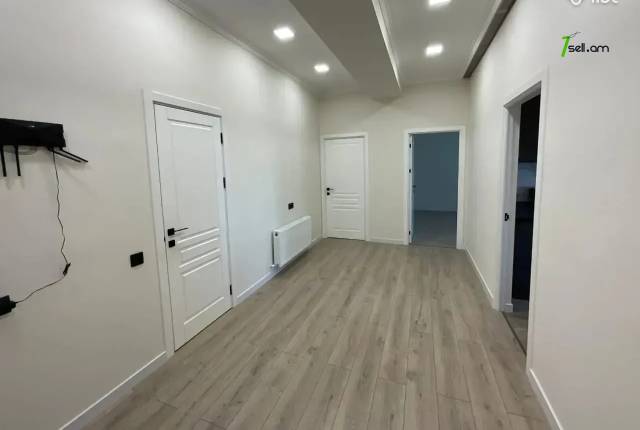 3 սենյականոց բնակարան նորակառույց շենքում Դավիթ Անհաղթի փողոցում, 107 ք.մ., 12/15 հարկ