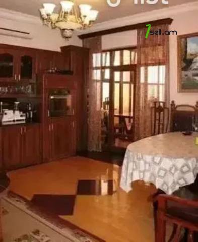 4 սենյականոց բնակարան նորակառույց շենքում Տերյան փողոցում, 193 քմ, 7/9 հարկ, 2 սանհանգույց