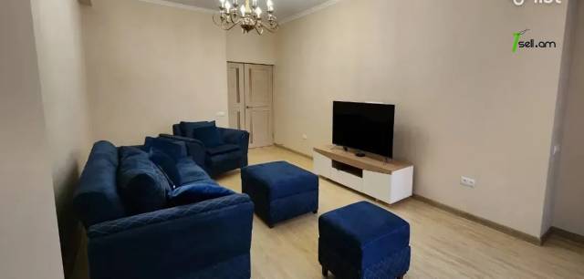 4 սենյականոց բնակարան նորակառույց շենքում Նիկողայոս Ադոնցի փողոցում, 124 ք.մ., 2 սանհանգույց