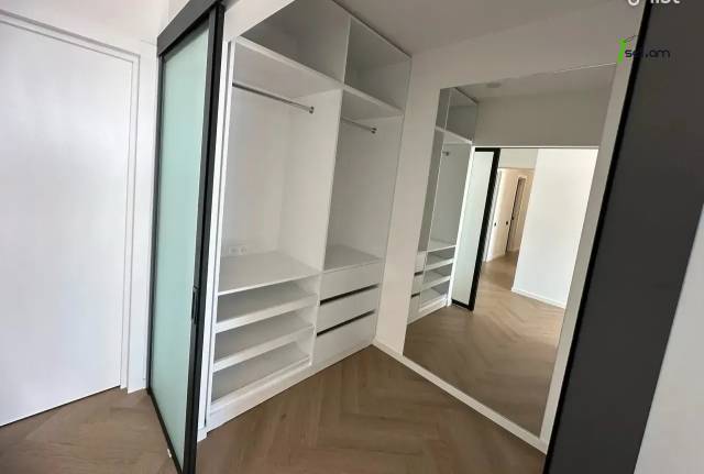 4 սենյականոց բնակարան նորակառույց շենքում Կարապետ Ուլնեցու փողոցում, 133 ք.մ., 9/16 հարկ