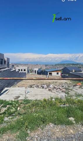 Հողատարածք բնակելի շինությունների համար Ավանում, 800 քմ