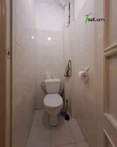 3 սենյականոց բնակարան Սարյան փողոցում, 77 ք.մ., մի քանի պատշգամբ, 2/5 հարկ, կոսմետիկ վերանորոգում