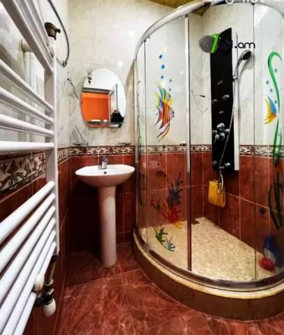 Երեք հարկանի քարե տուն Էրեբունիում, 134 ք.մ., 3+ սանհանգույց, կապիտալ վերանորոգված