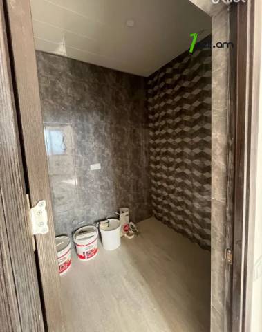 3 սենյականոց բնակարան նորակառույց շենքում Մոնթե Մելքոնյան փողոցում, 100 ք.մ., 2 սանհանգույց